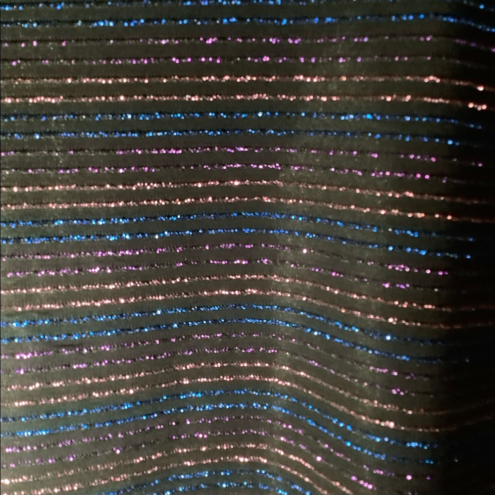 BLACK CROP TOP GLITTER STRIPED - Picture 2 of 2